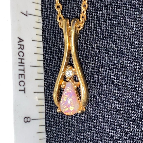 Beautiful Firestone opal and gold tone necklace-Avon - Picture 1 of 7